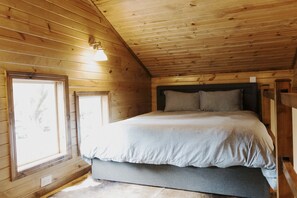 3 chambres, coffres-forts dans les chambres, bureau, Wi-Fi gratuit