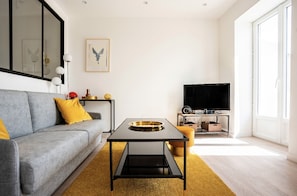 TV