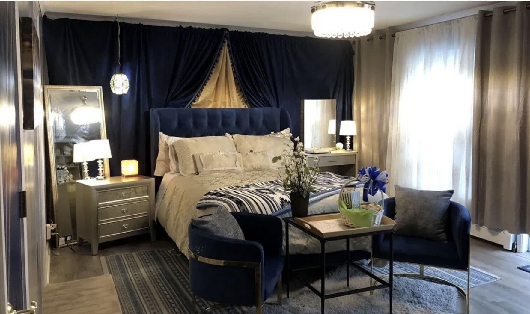 5 habitaciones, caja de seguridad en la habitación y escritorio 