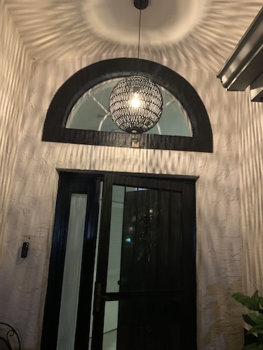 3/2 spacious house w/ screened in pool perfect for a BIG Family.getaway 