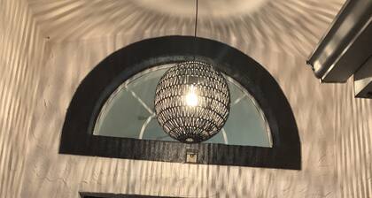 3/2 spacious house w/ screened in pool perfect for a BIG Family.getaway