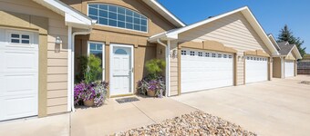 Two bedroom townhome, central to most popular destinations within Rapid City.  