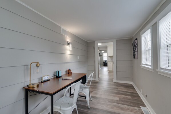 المنشأة من الداخل