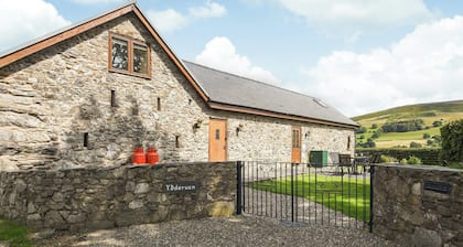 3 bedroom accommodation in Penybontfawr