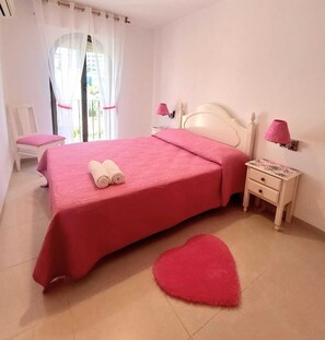 2 bedrooms, desk, iron/ironing board, travel cot