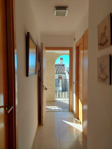 Apartamento con Terraza y Vistas al Mar, al Lado del Balneario Marina D'or