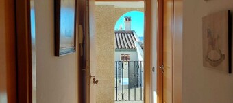 Apartamento con Terraza y Vistas al Mar, al Lado del Balneario Marina D'or