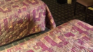 Imej tidak diklasifikasikan, 3 daripada 10, butang