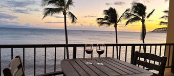 Sugar Beach Oceanfront Condo with Spectacular Views and Steps to Beach