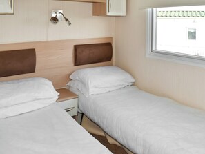 3 室のベッドルーム、ベッドシーツ