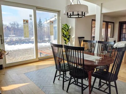 Magnificent 9 bedroom home near Bozeman with private Gallatin River access