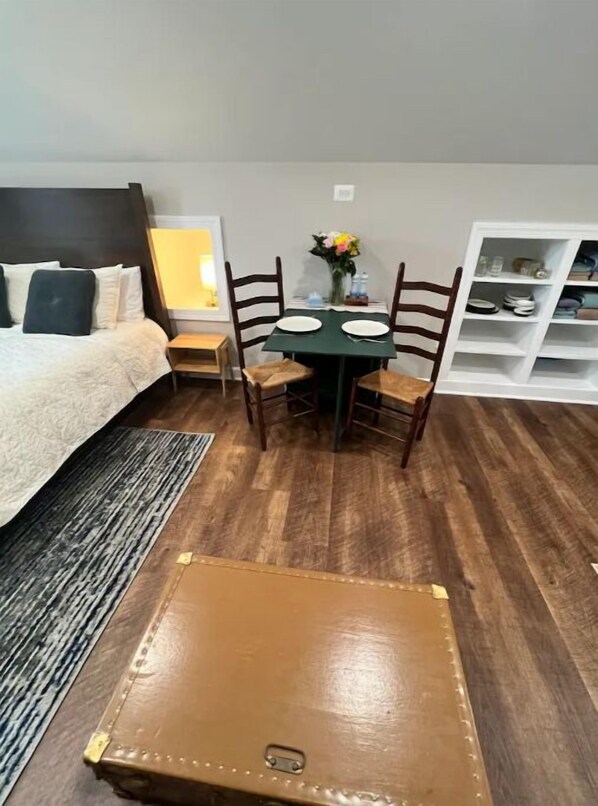 Desk, iron/ironing board, free WiFi, bed sheets