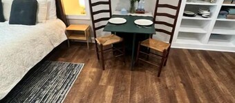 Cosy studio on an organic farm, pet friendly! Just minutes from Middleburg.