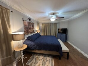 4 chambres, fer et planche à repasser, Wi-Fi, literie fournie