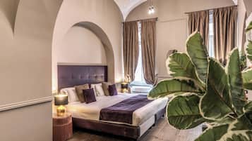 Junior Suite | Premium bedding, minibar, in-room safe, individually furnished