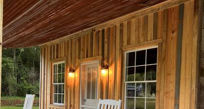 Historic Dog-Trot cabin huge porch Farm-stay
