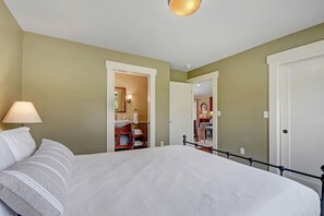 3 Schlafzimmer, Schreibtisch, Bügeleisen/Bügelbrett, kostenloses WLAN