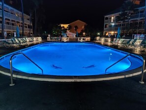 An infinity pool