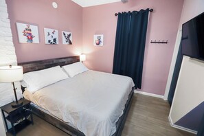 2 soveværelser, skrivebord, strygejern/strygebræt, weekendseng