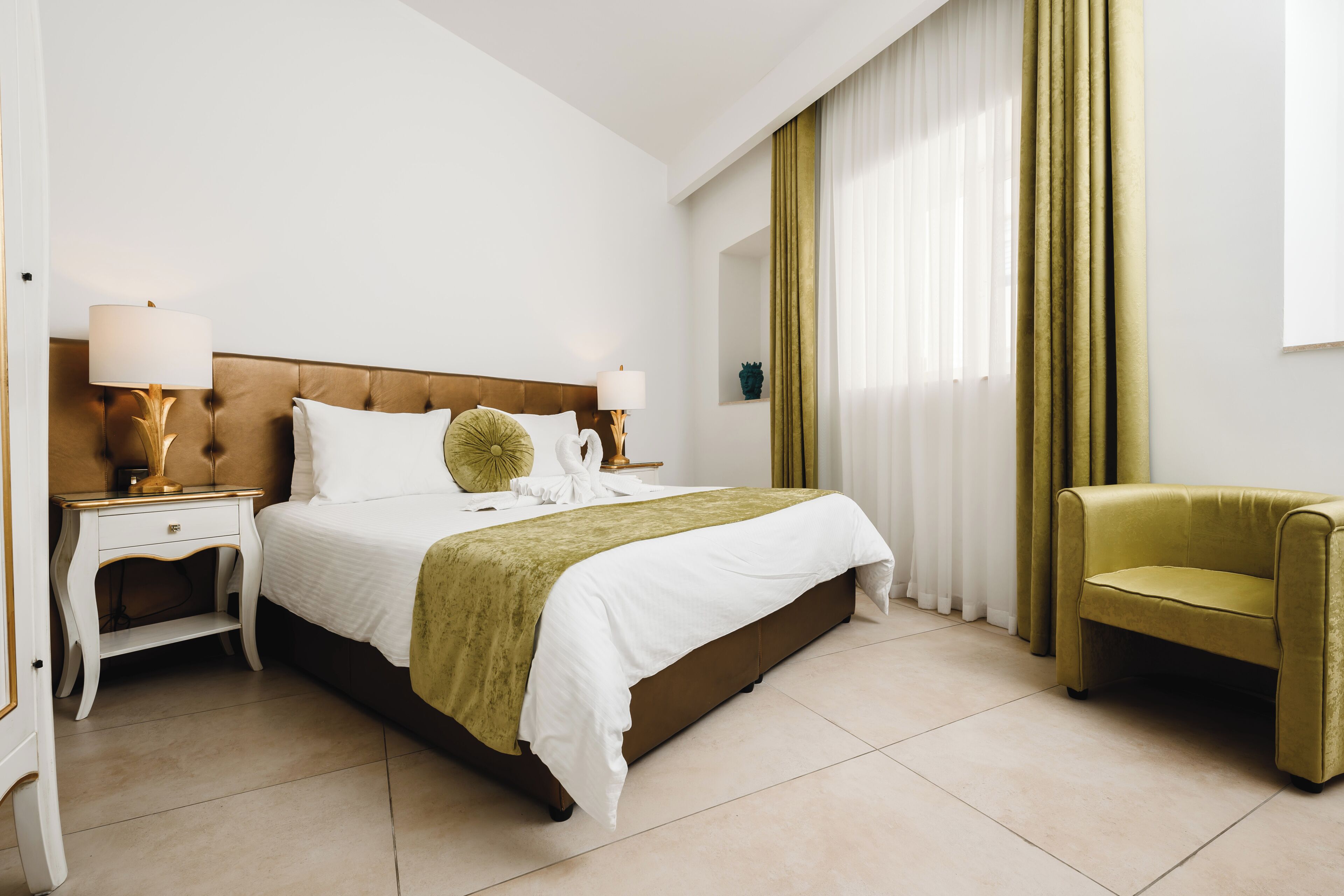 Standardværelse | Senge med madrasser af memory foam, minibar, pengeskab på værelset