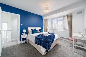 3 bedrooms, in-room safe, desk, iron/ironing board