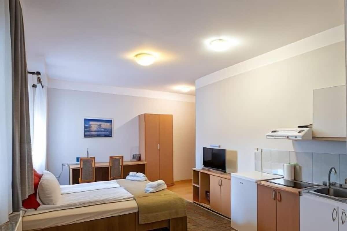 In-room safe, blackout drapes, soundproofing, free WiFi