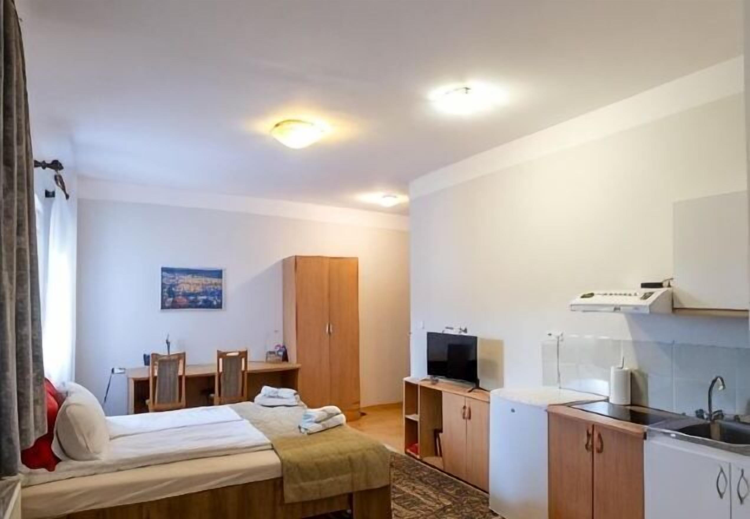 In-room safe, blackout drapes, soundproofing, free WiFi