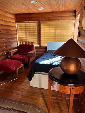2 bedrooms, bed sheets