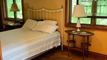 2 bedrooms, bed sheets