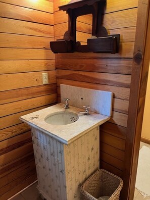 Towels, soap, toilet paper