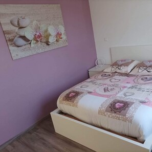 3 bedrooms, WiFi, bed sheets