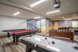 Spielezimmer