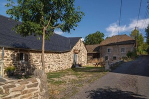 Exterior - Gîte La Bergerie 5/6 Pers (LACHAMP-RIBENNES)
