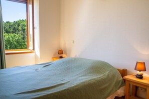 2 habitaciones, cuna de viaje y wifi gratis 