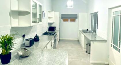 Spacious modern apartment