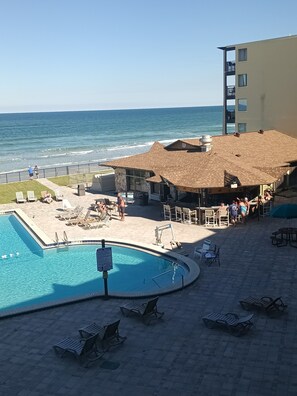Outdoor pool - Surf&Sand and a drink in my hand (Daytona Beach Shores)