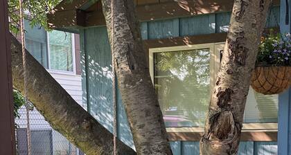 True North Retreat-open concept, newly remodeled, backyard with fire pit