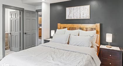 True North Retreat-open concept, newly remodeled, backyard with fire pit