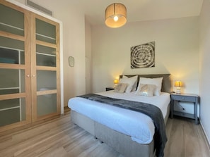 7 bedrooms, Internet