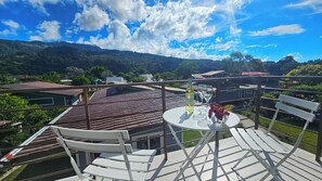 Panorama suite, uitzicht op bergen | Terras