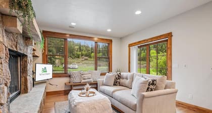 Cozy Spacious Mountain Home Close To Everything