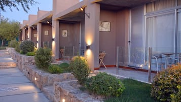 Premium Room | 1 bedroom, premium bedding, Select Comfort beds, in-room safe