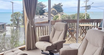 Kaka Point Luxury Spa Accommodation