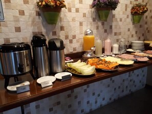 Petit déjeuner buffet compris tous les jours