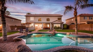 Et oppvarmet basseng