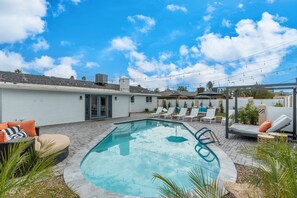 Beheizter Pool