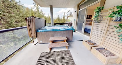 Kookaburra #304 Ski-in/Ski-out Private Hot Tub