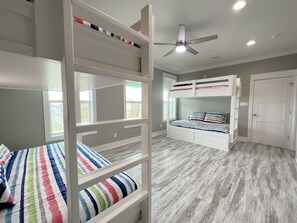 Casa, 4 habitaciones | 4 habitaciones y wifi gratis 