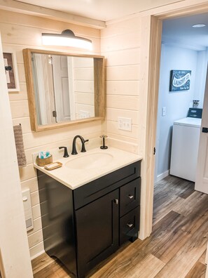 Shower, hair dryer, towels, soap - New! Stony Brook Cottage in Portersville, PA (Portersville)