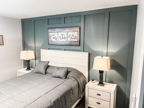 2 bedrooms, iron/ironing board, WiFi, bed sheets